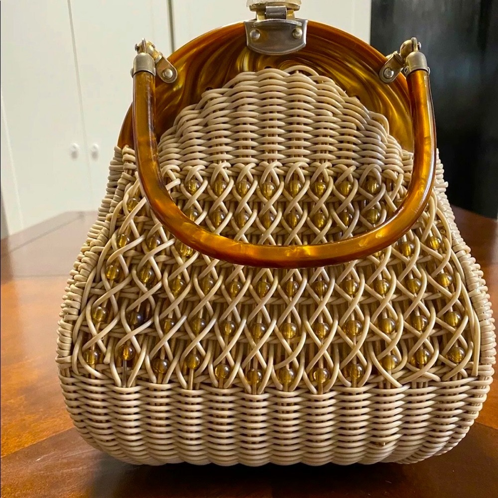 Lucite wicker purse - Picture 4 of 12